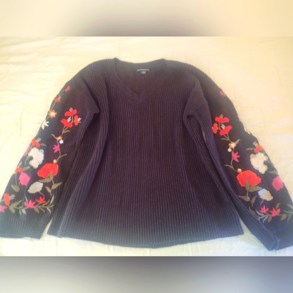 American Eagle outfitters sweater